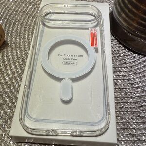 Apple Clear Magnetic iPhone 17 Air Case - Transparent with White MagRing